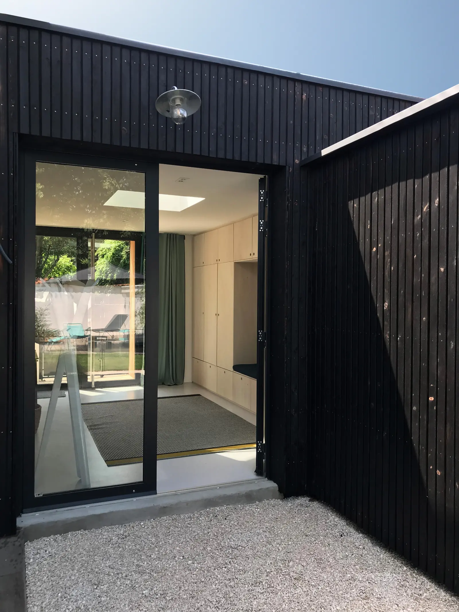 Extension traversante avec rangements sur-mesure, vue intérieure