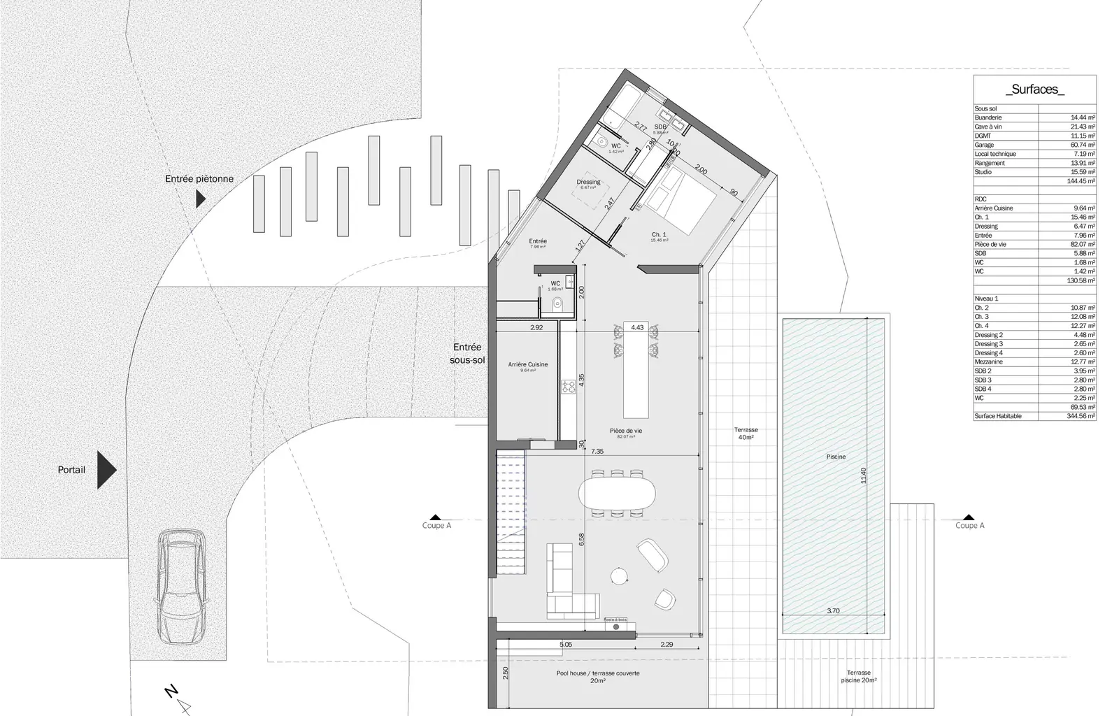 Vue d'étude de la maison béton minimaliste dans son terrain